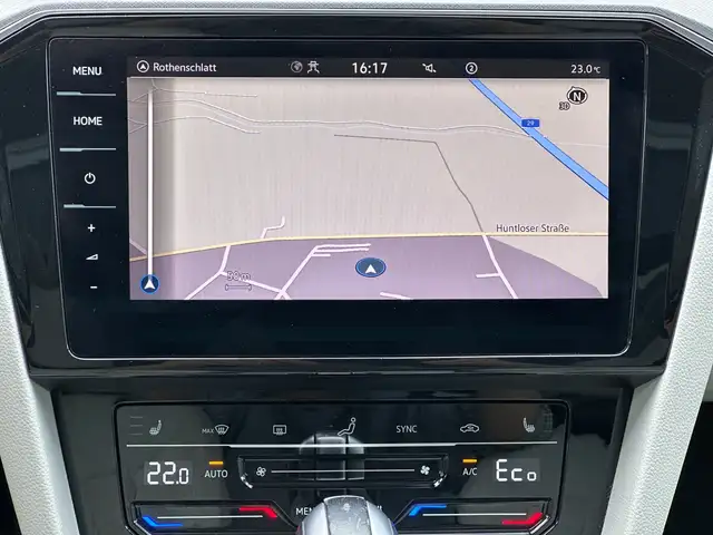 Volkswagen Passat view 17