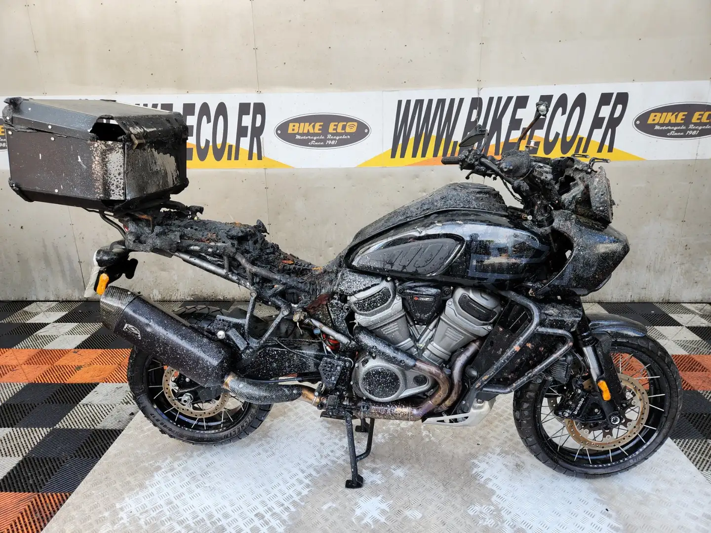 Harley-Davidson Pan America Noir - 1