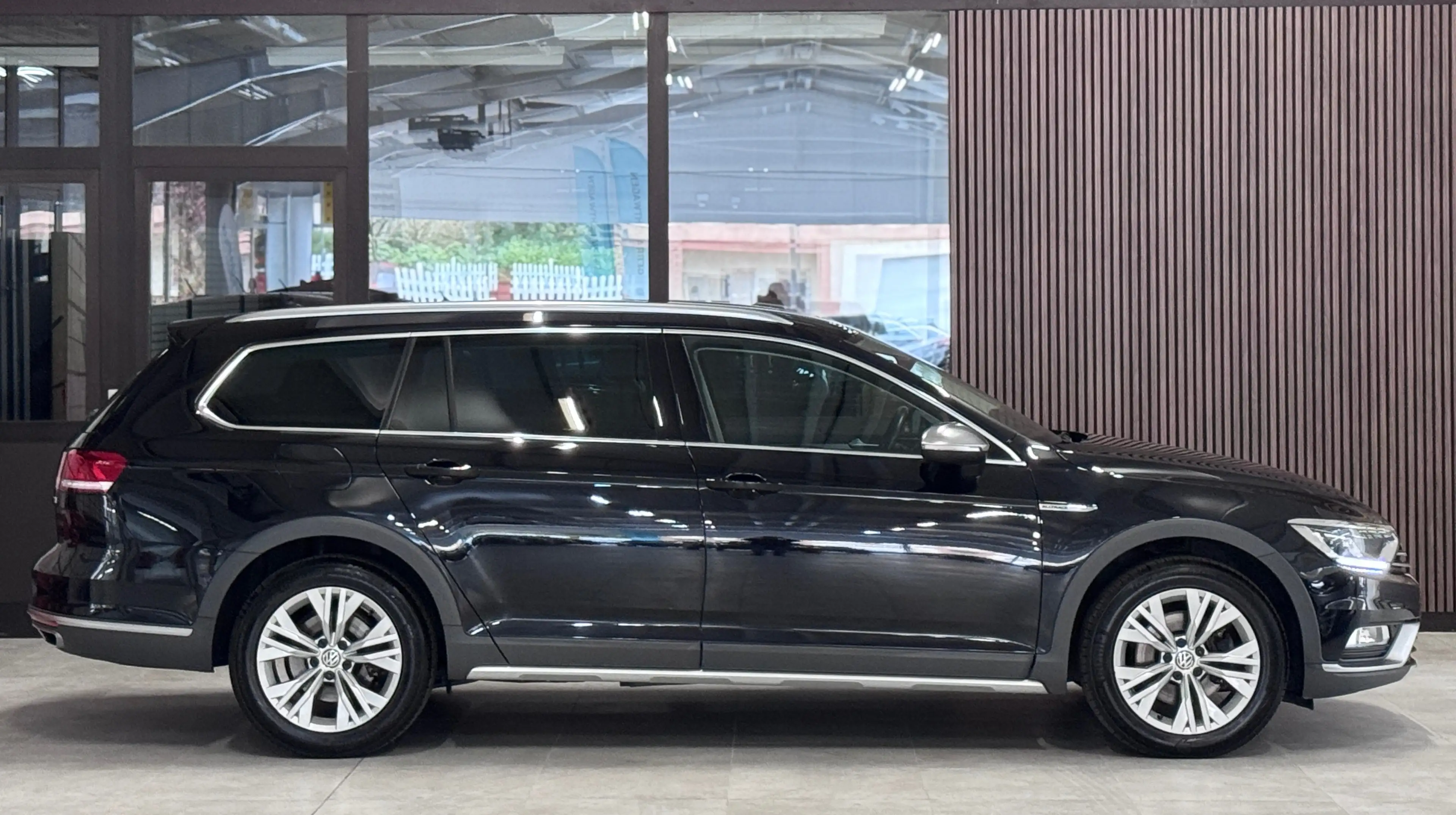 Volkswagen Passat Alltrack Alltrack BMT 4Motion*2.Hand*Kamera*Massage*Navi* — photo 9