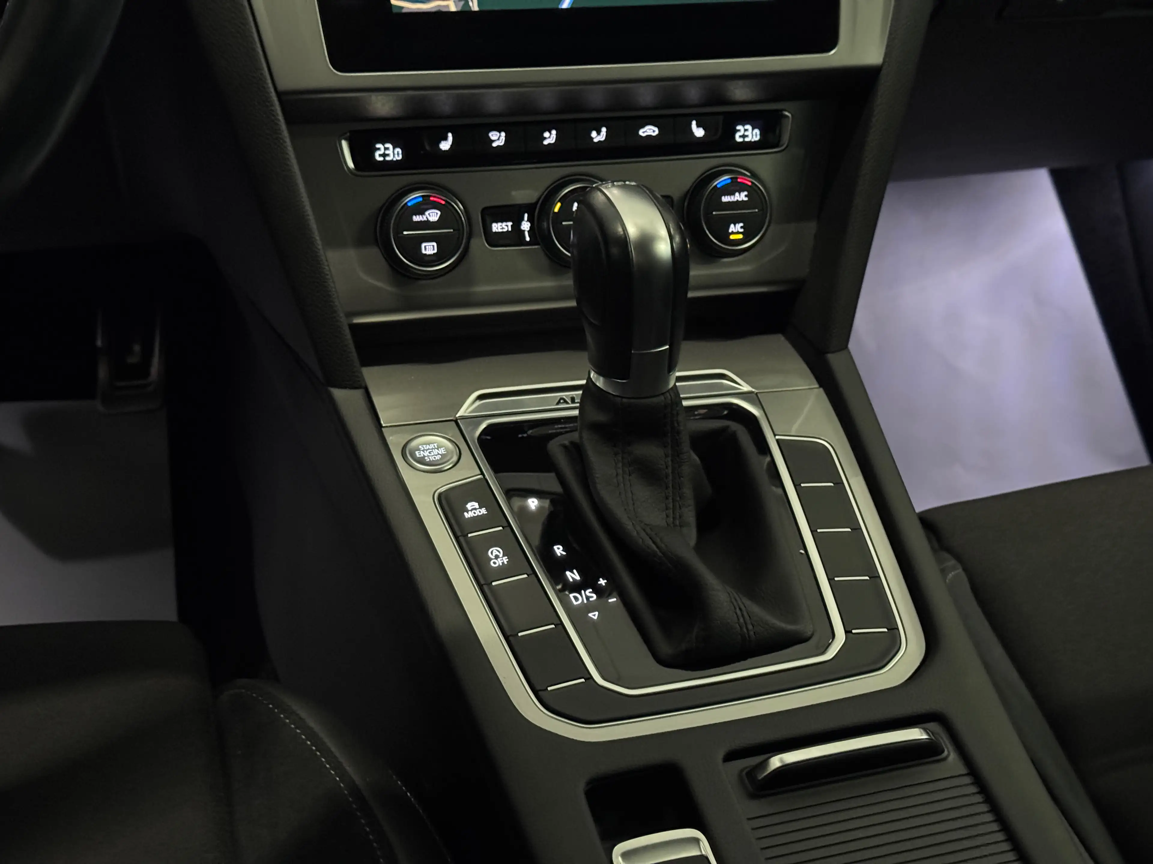 Volkswagen Passat Alltrack Alltrack BMT 4Motion*2.Hand*Kamera*Massage*Navi* — photo 13