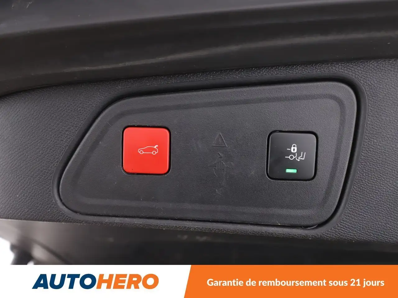 Peugeot 3008 3008 Plug-In Hybrid — photo 20