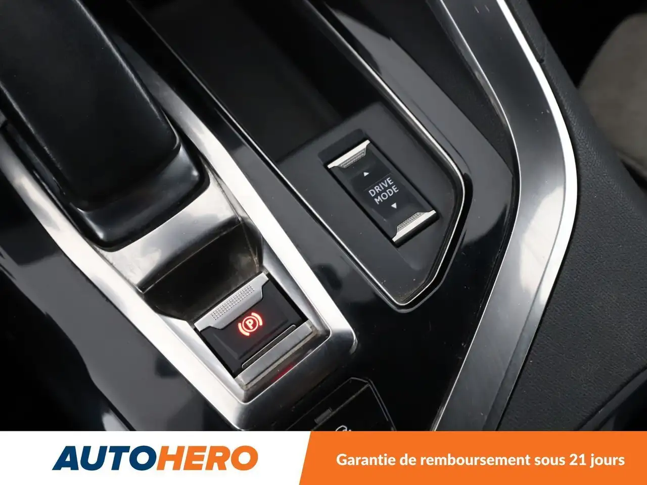 Peugeot 3008 3008 Plug-In Hybrid — photo 31