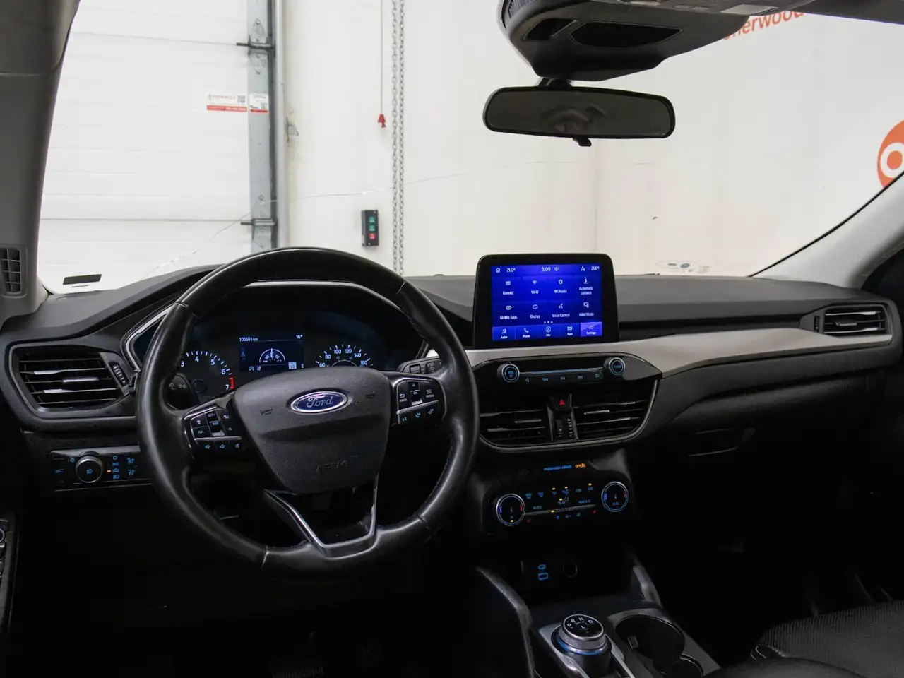 Ford Escape снимка Ford Escape