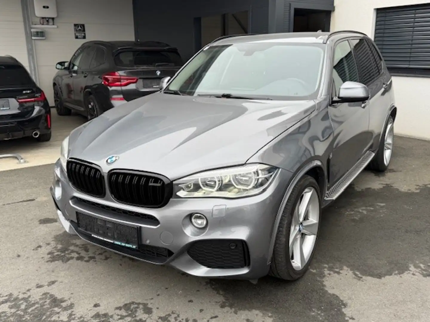 BMW X5 xDrive40d Österreich-Paket Aut., Finanzierung, ... Silber - 1