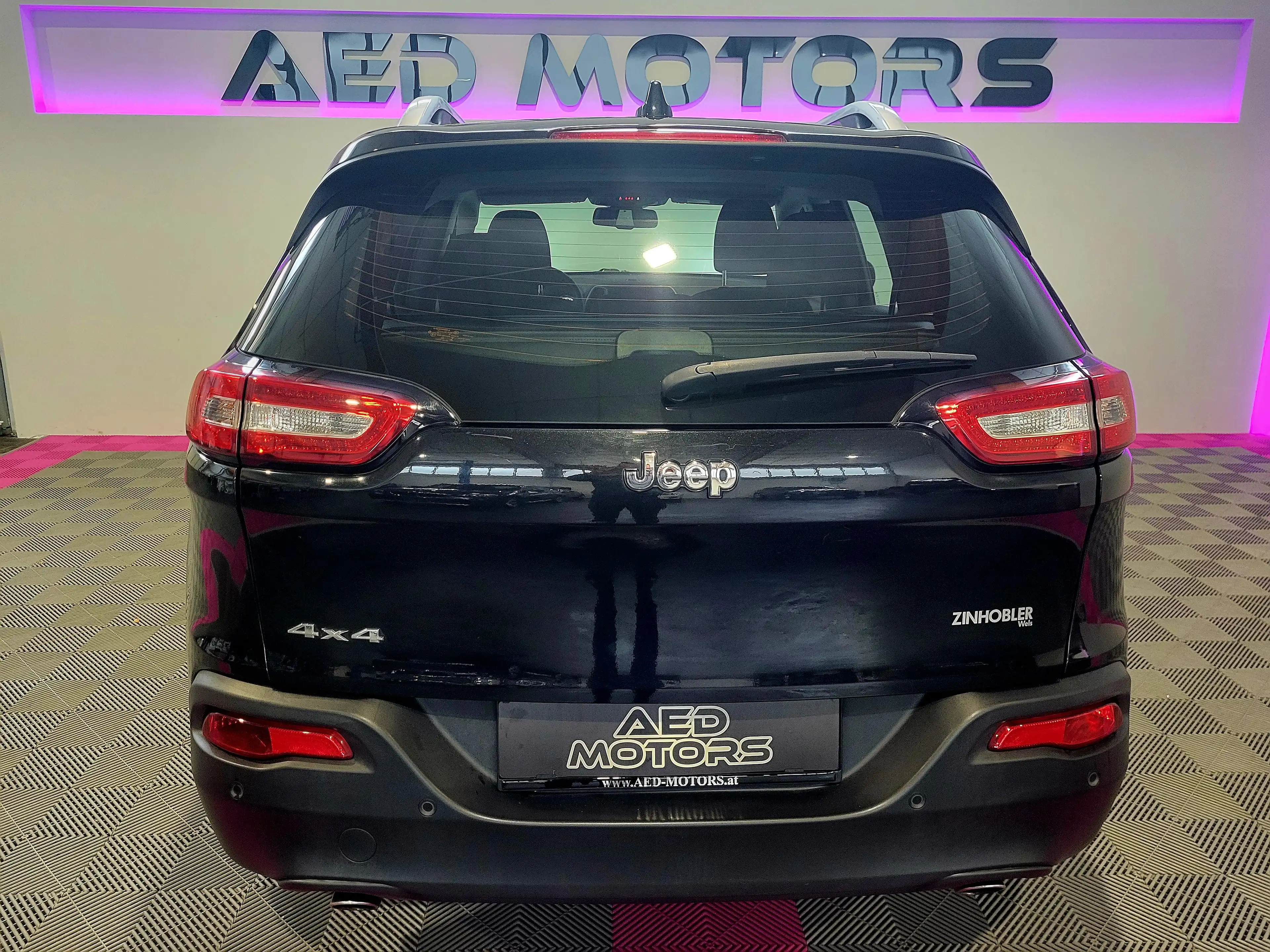 Jeep Cherokee Longitude 4WD — photo 12