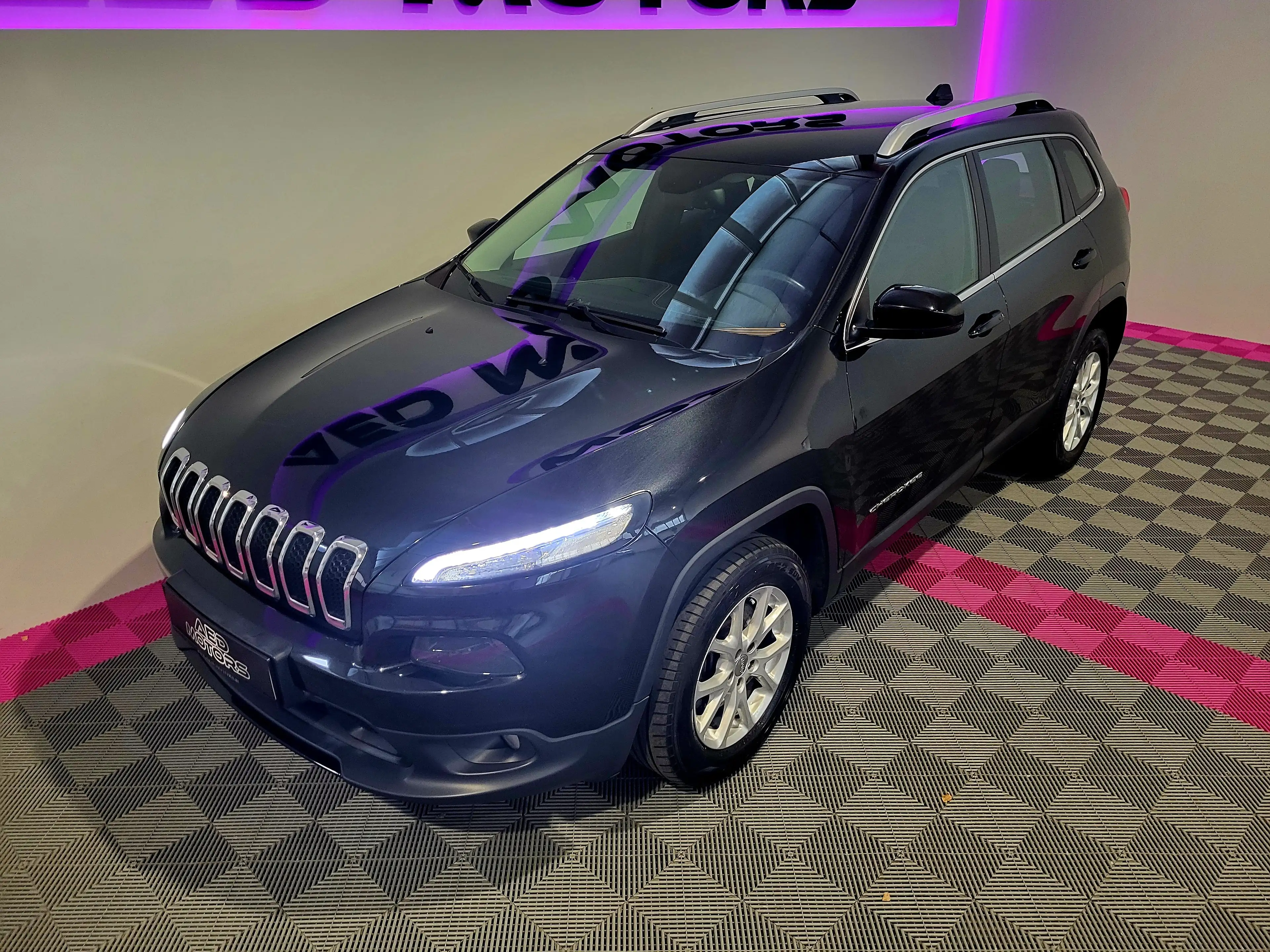Jeep Cherokee Longitude 4WD — photo 9