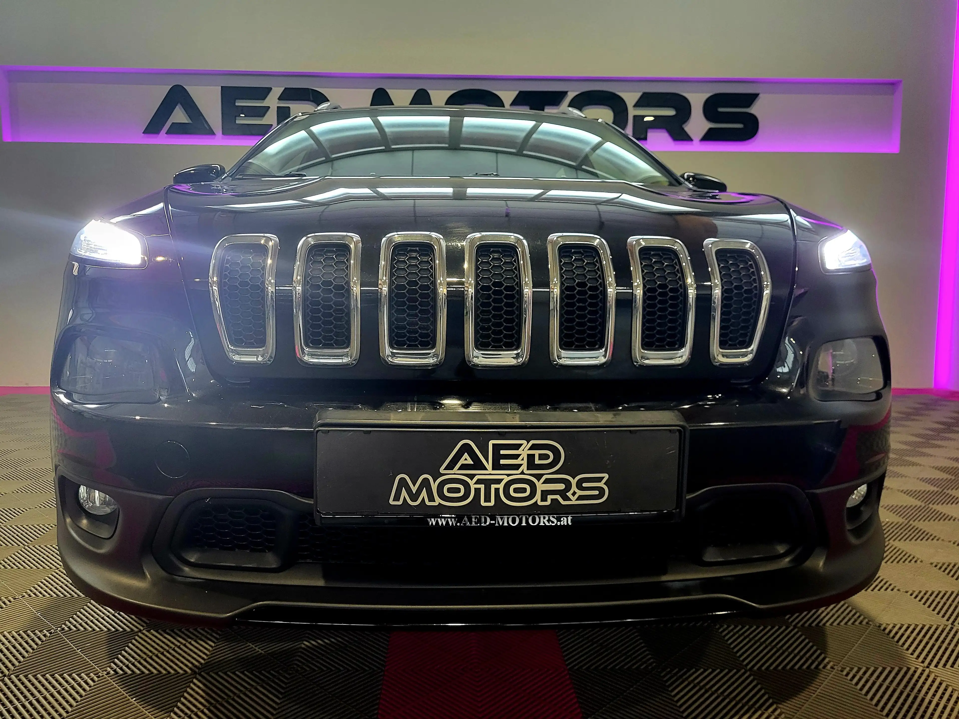 Jeep Cherokee Longitude 4WD — photo 2