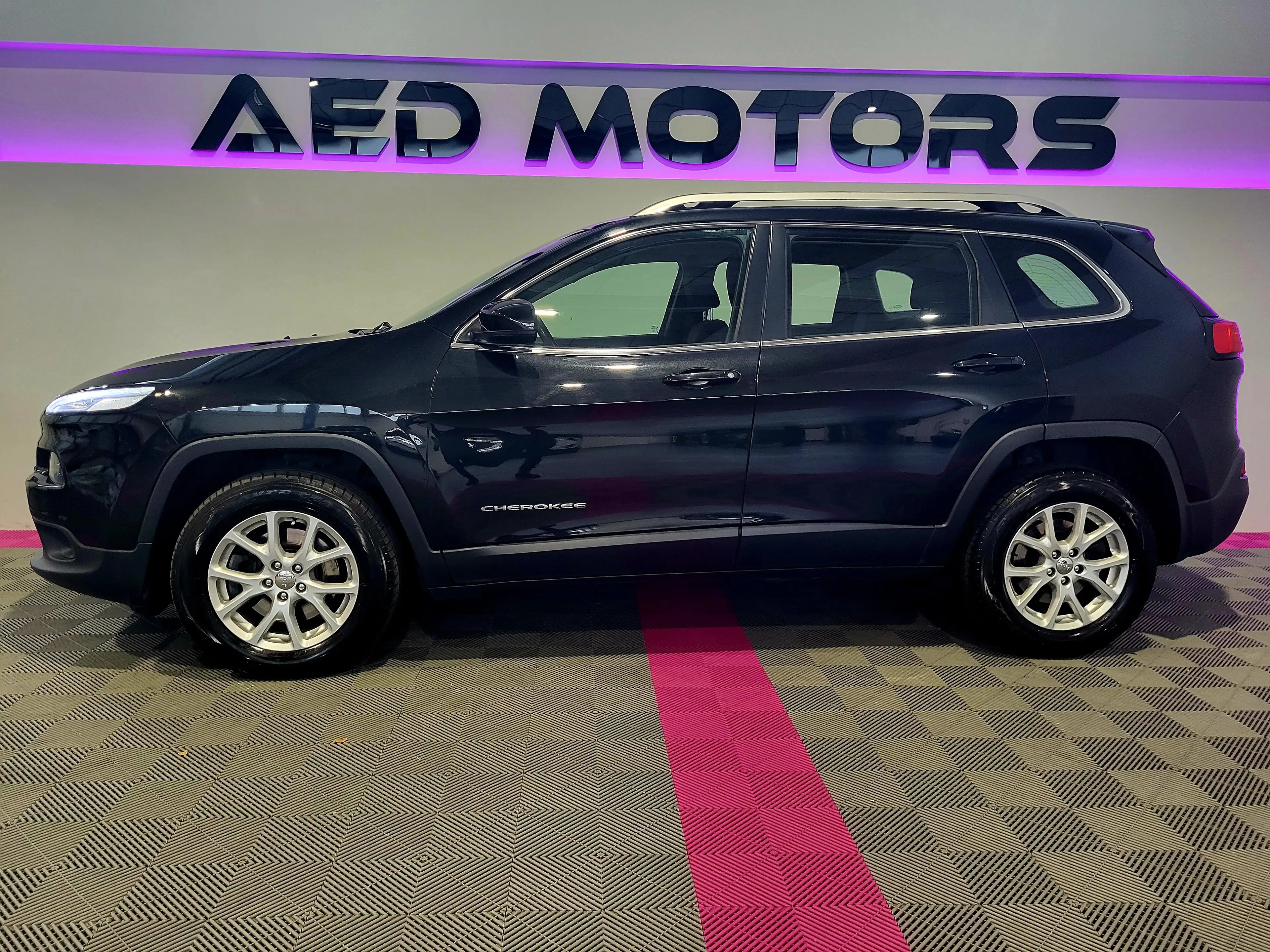 Jeep Cherokee Longitude 4WD — photo 10