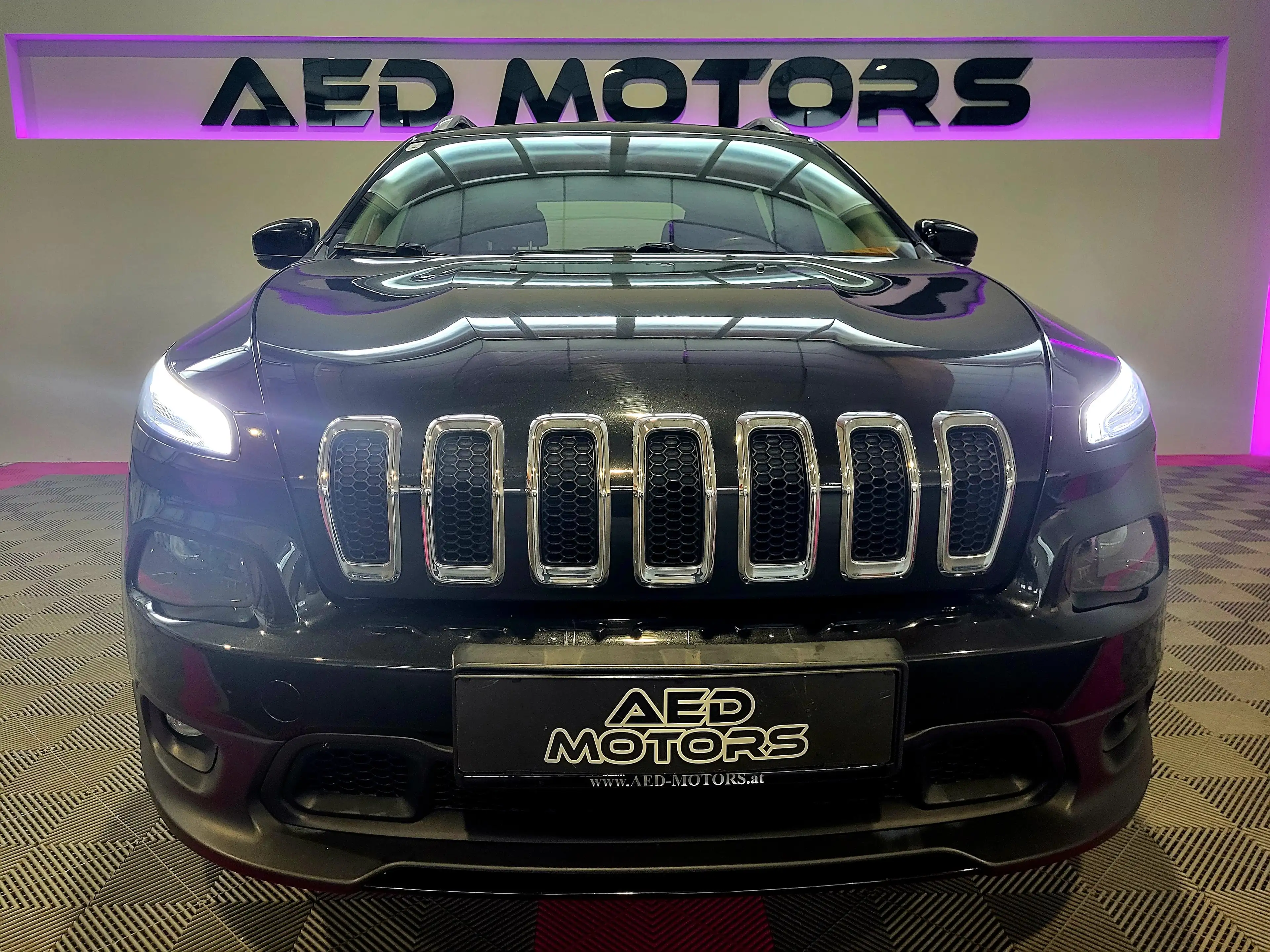Jeep Cherokee Longitude 4WD — photo 3
