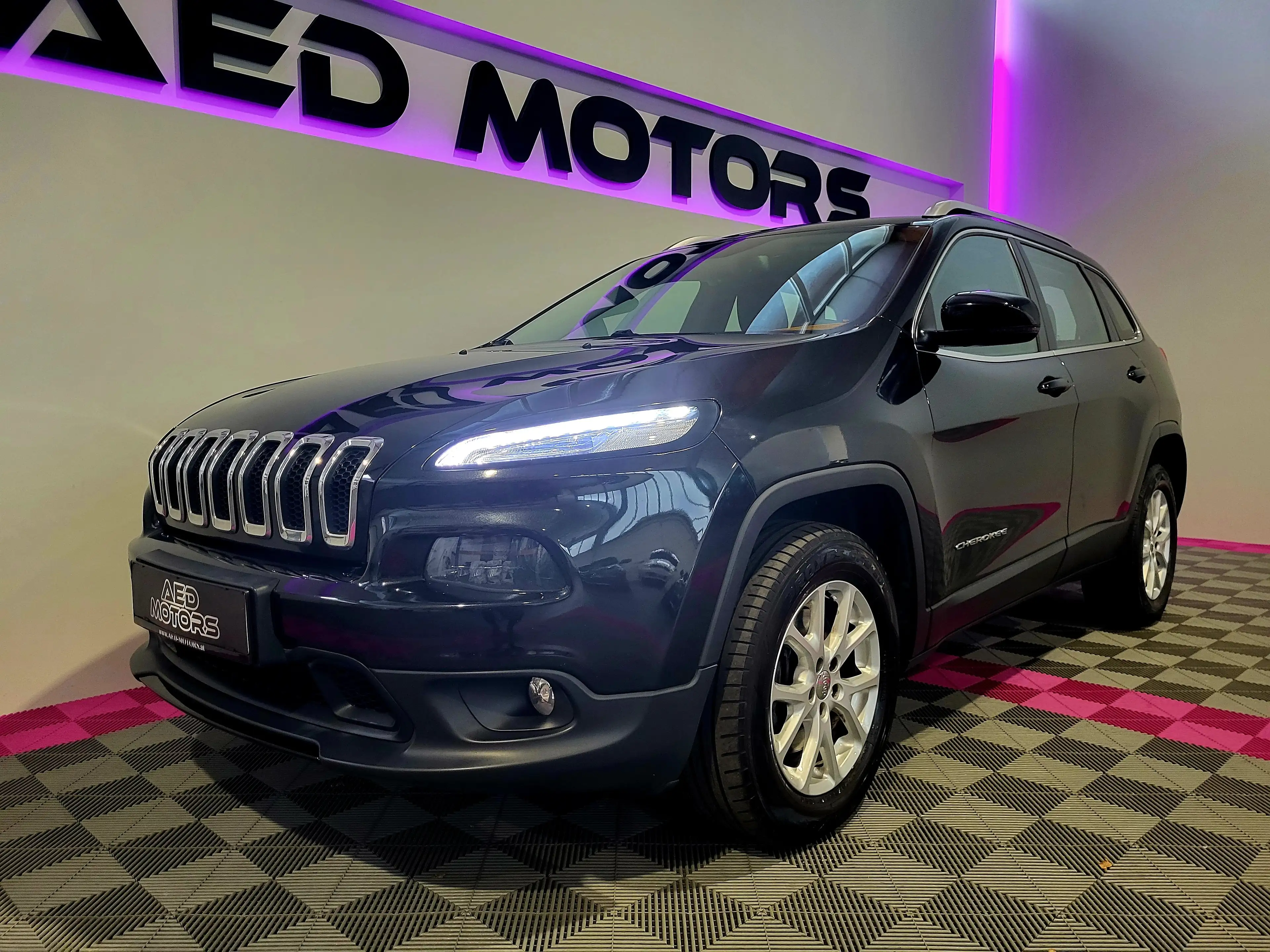 Jeep Cherokee Longitude 4WD — photo 8
