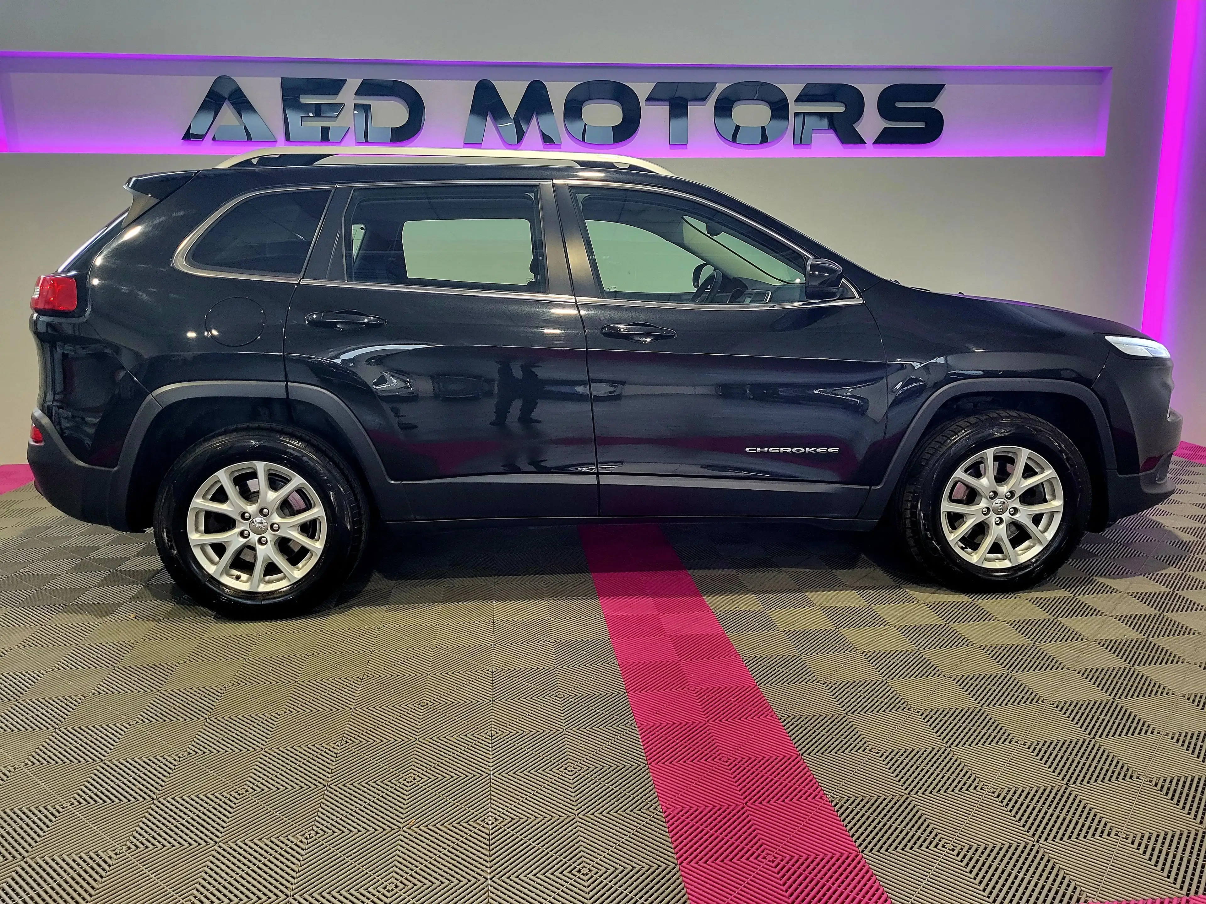 Jeep Cherokee Longitude 4WD — photo 7