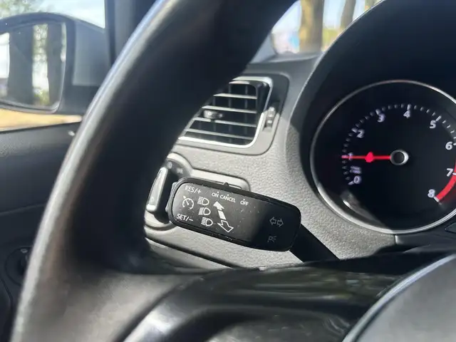 Volkswagen Polo view 23