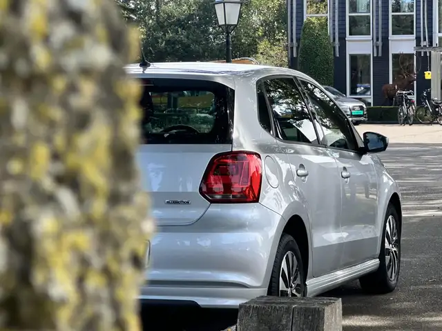 Volkswagen Polo view 10