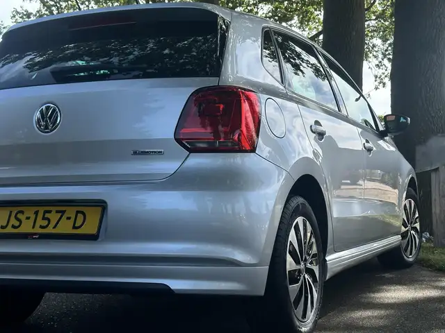 Volkswagen Polo view 5