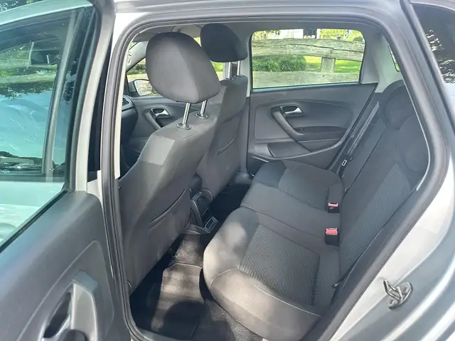 Volkswagen Polo view 18
