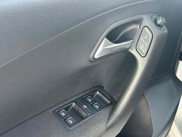Volkswagen Polo view 17
