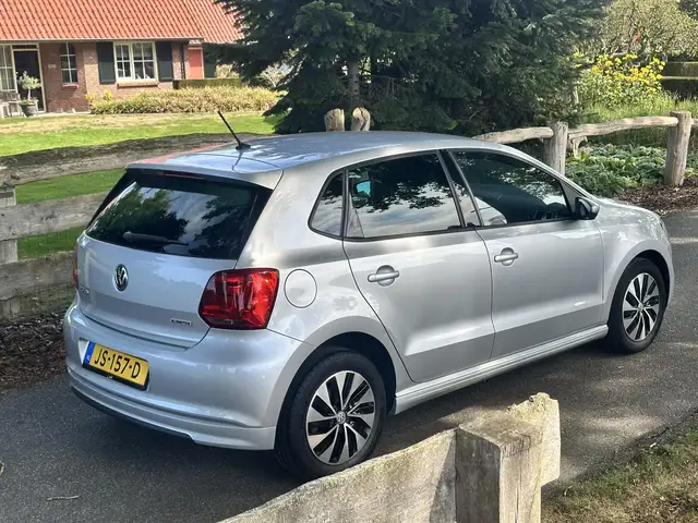 Volkswagen Polo view 9