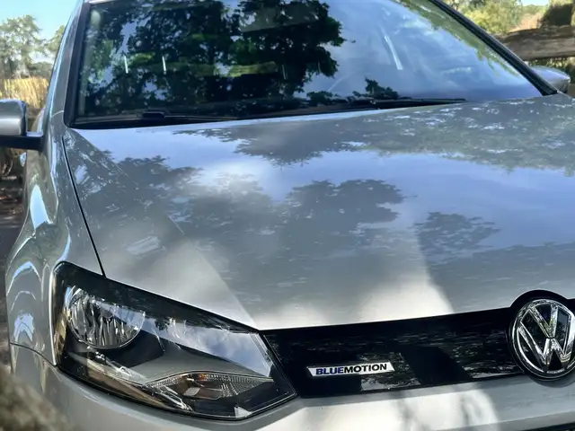 Volkswagen Polo view 3
