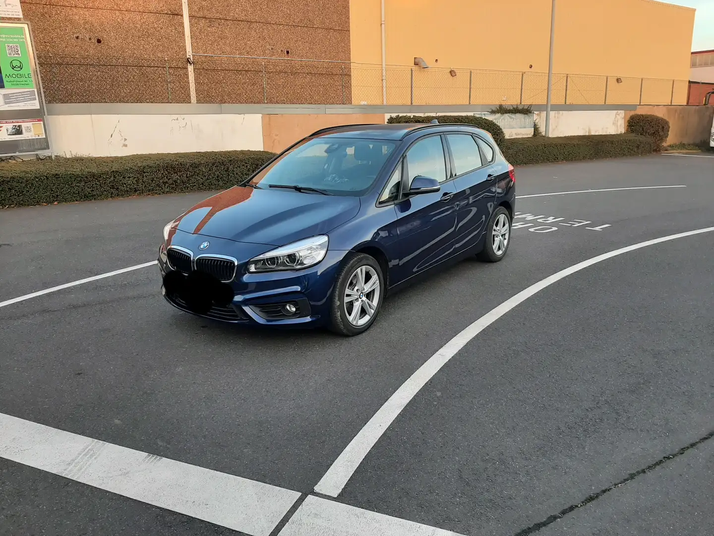BMW 218 218d Active Tourer Blau - 1