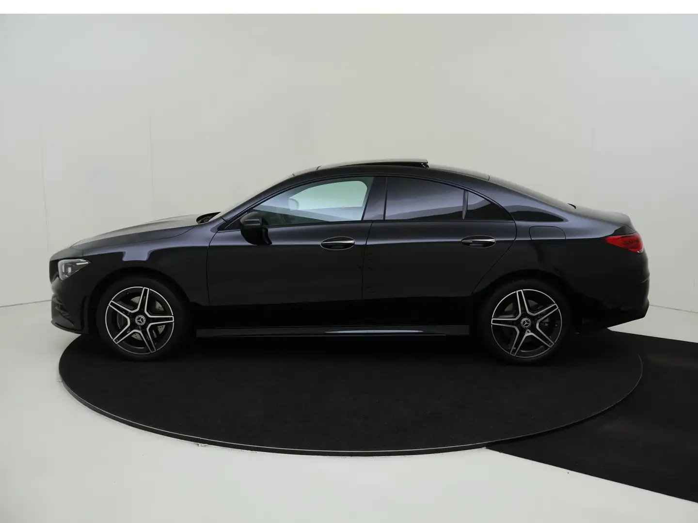Mercedes-Benz CLA 250 e Business Solution AMG Limited Premium Plus /Pano Nero - 2