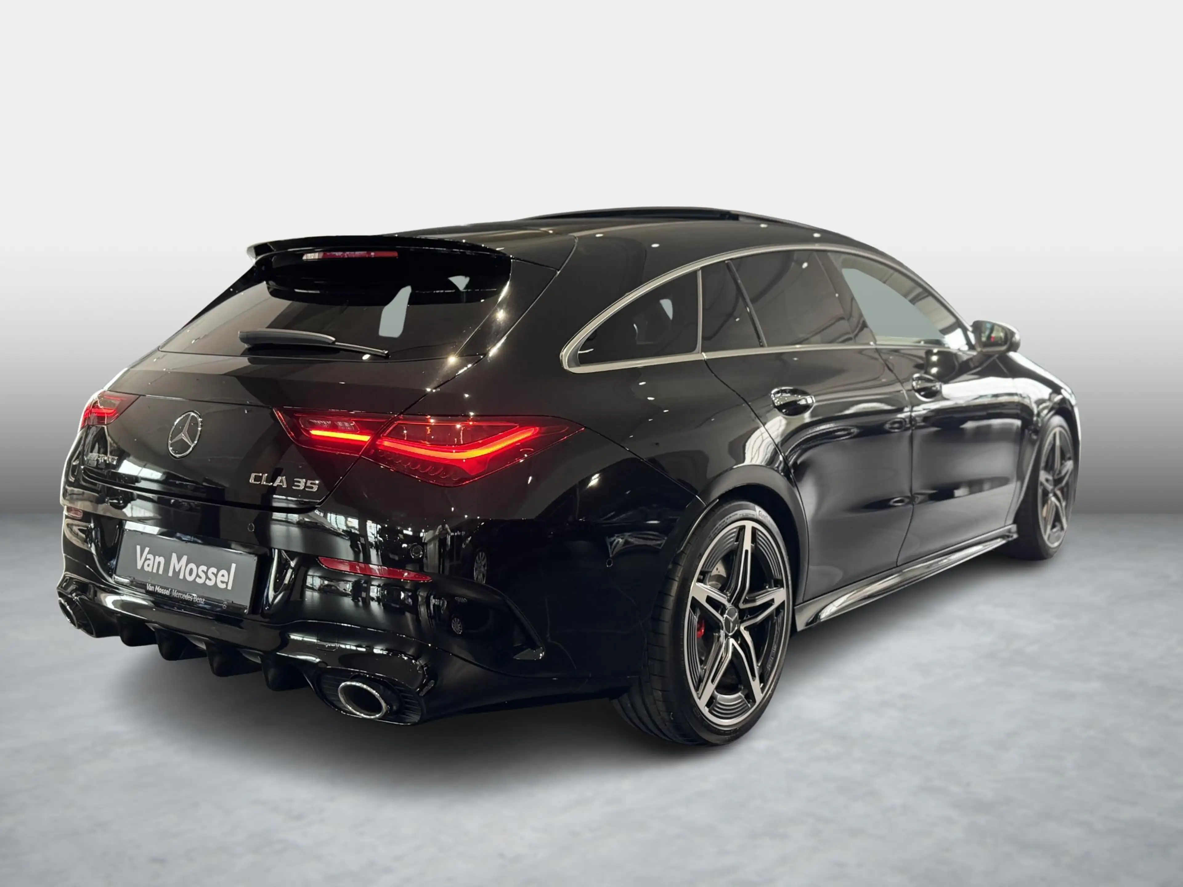 Mercedes-Benz CLA 35 AMG 4MATIC Shooting Brake + PANO DAK + CARPLAY + MULTI — photo 8
