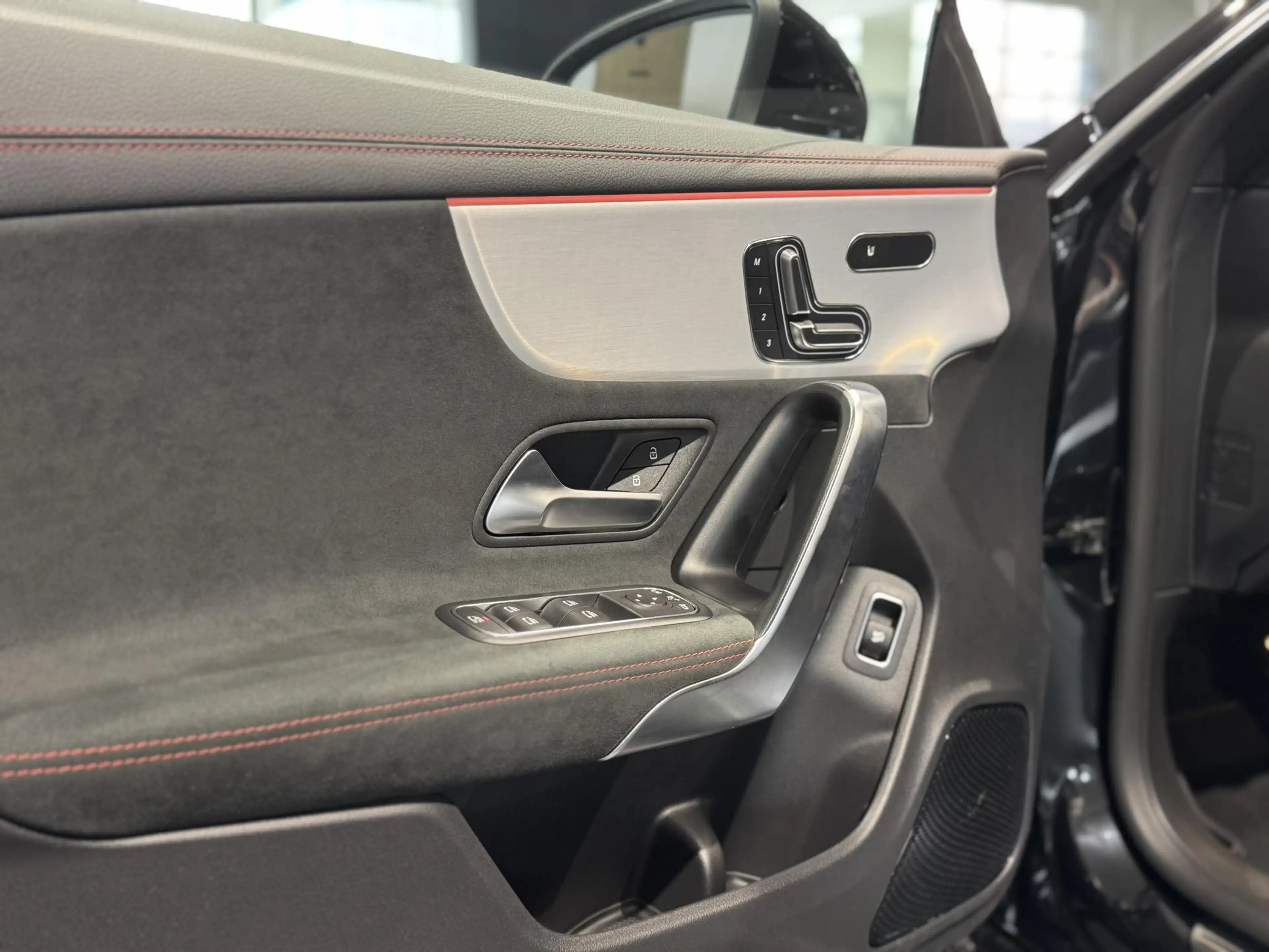 Mercedes-Benz CLA 35 AMG 4MATIC Shooting Brake + PANO DAK + CARPLAY + MULTI — photo 14