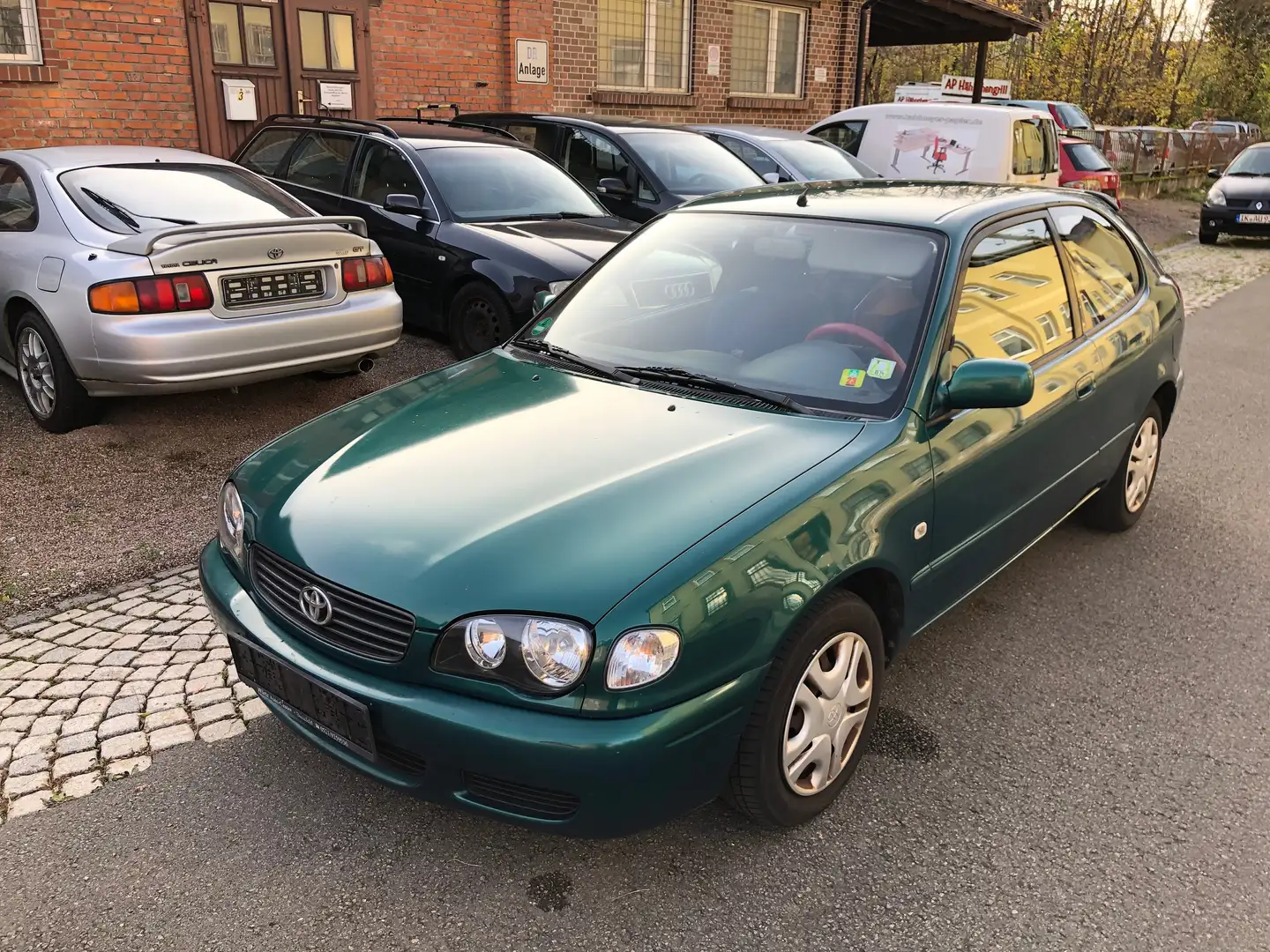 Toyota Corolla Corolla 1.4 linea terra Grün - 2