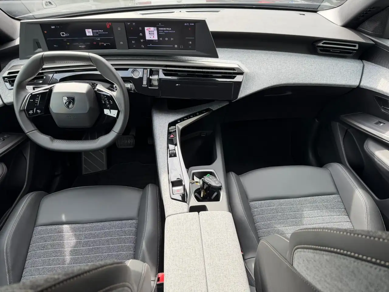 Peugeot 3008 Hybrid 145 Allure e-DCS 6 8