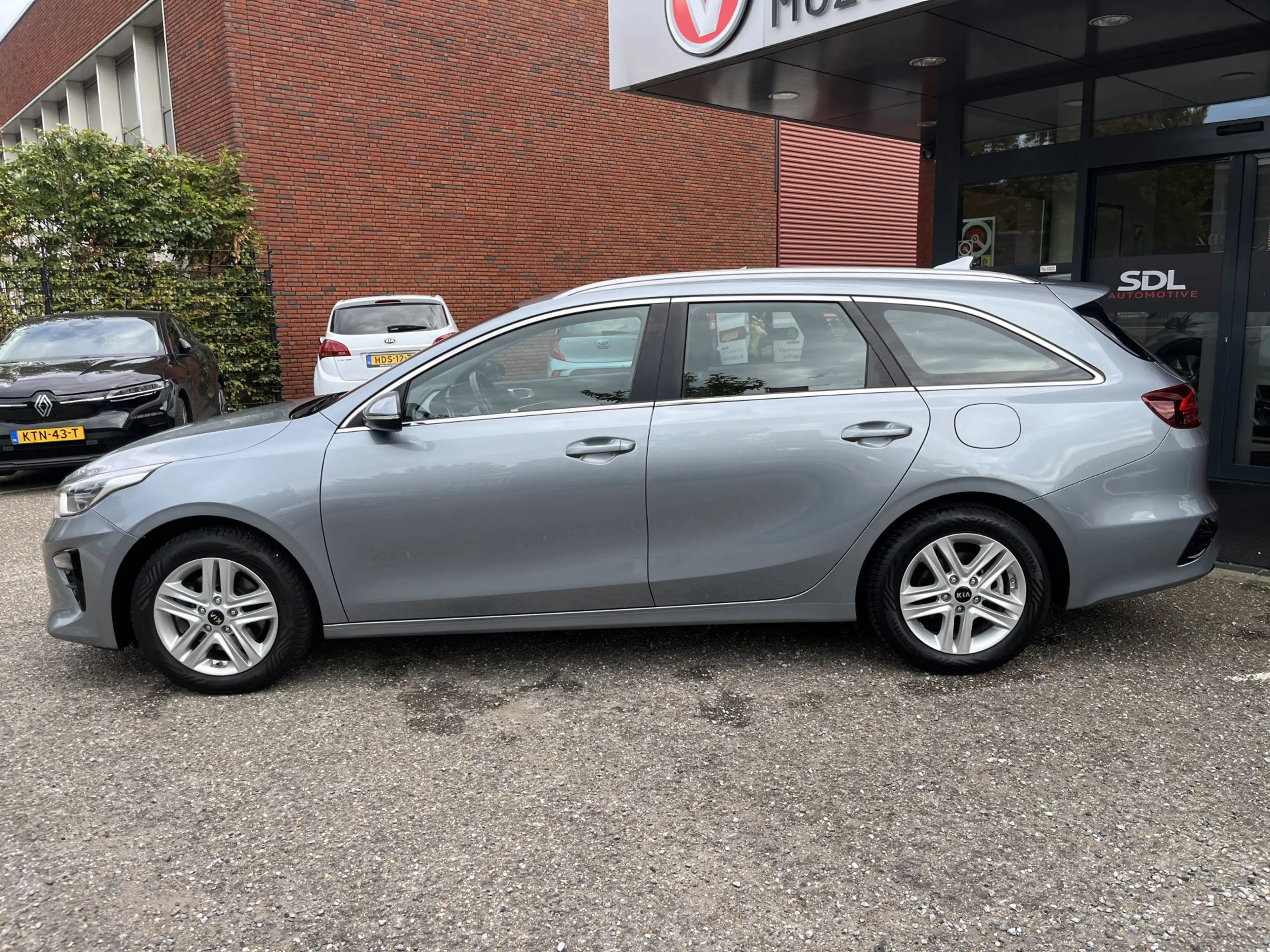 Kia Ceed SW / cee'd SW Sportswagon 1.0 T-GDi DynamicLine // NAVI + CARPLA — photo 3