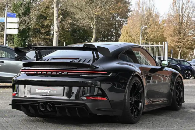 Porsche 911 view 2