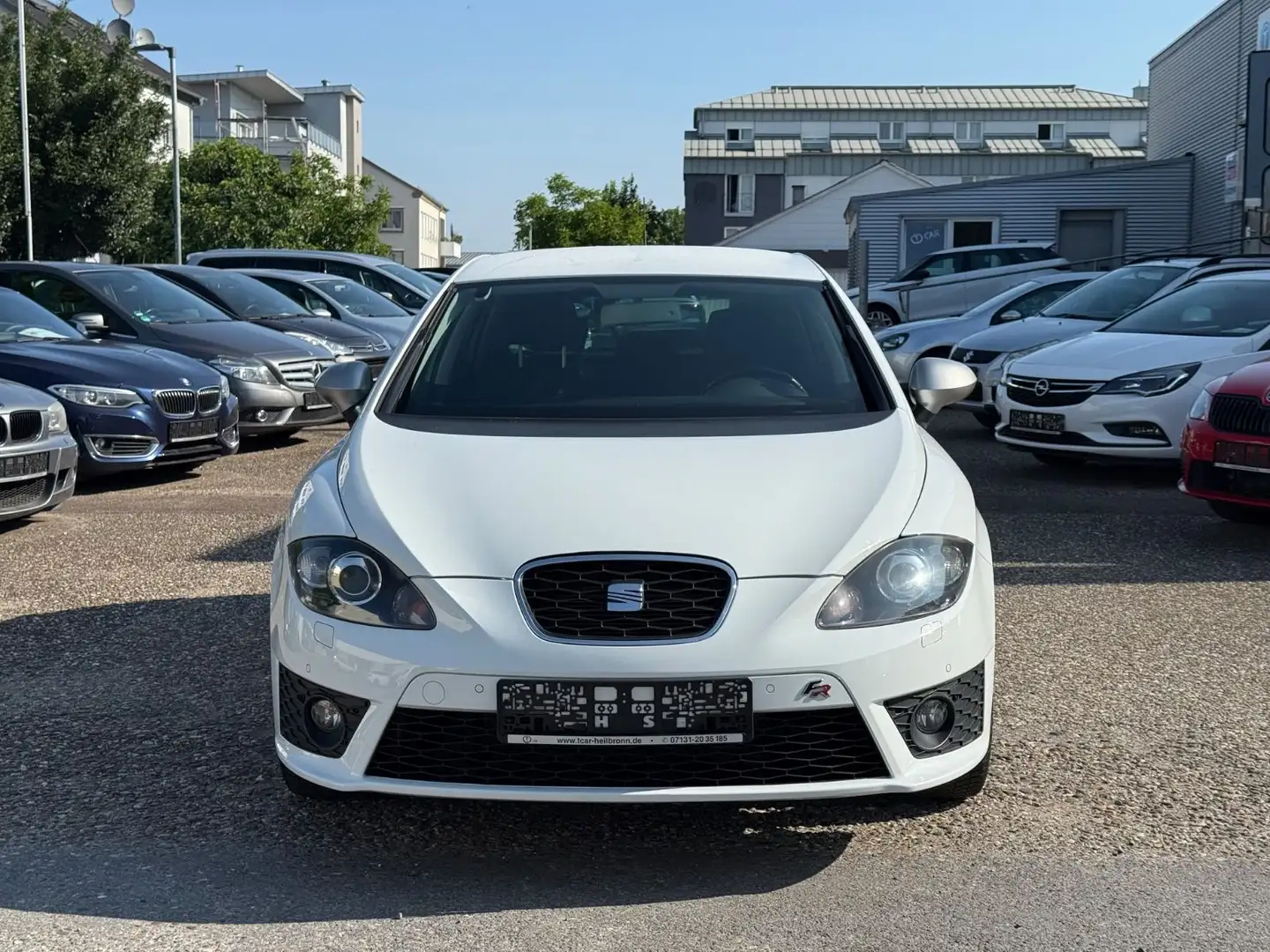 SEAT Leon FR 2.0TDI-BiXenon-Navi-AHK-Sport-Tempomat Weiß - 2