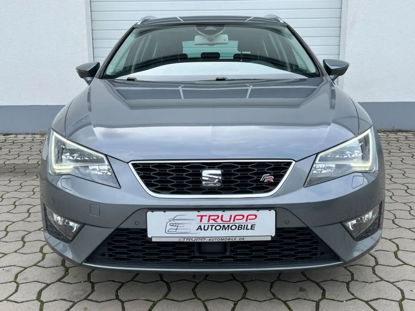 SEAT Leon ST FR 2.0 TDI/LED/ACC/SHZ/PDC Grigio - 2