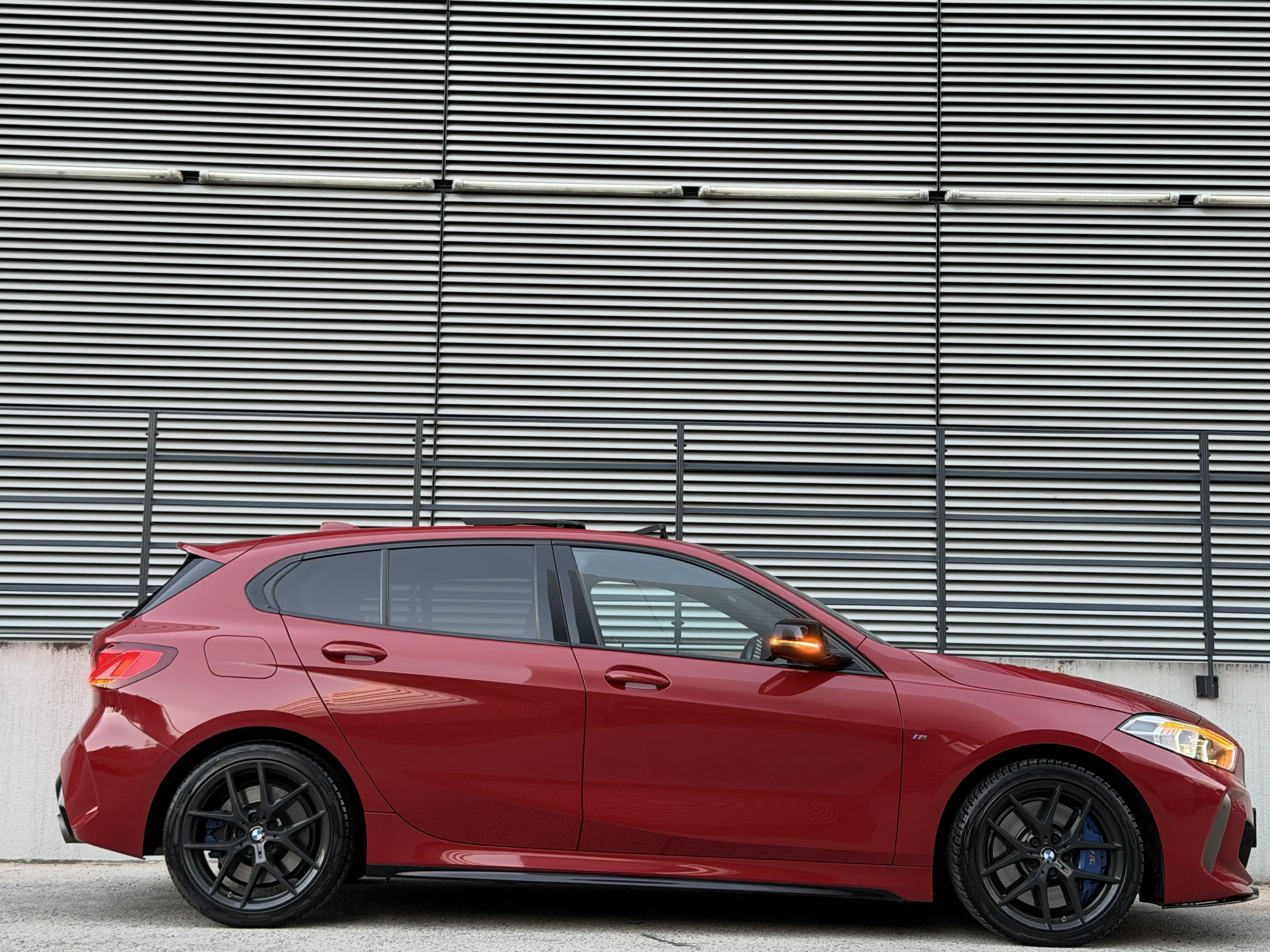 BMW 135 M135 i xDrive|PANO|KEYLESS|HEAD-UP|HARMAN|MEMORY|G — photo 11