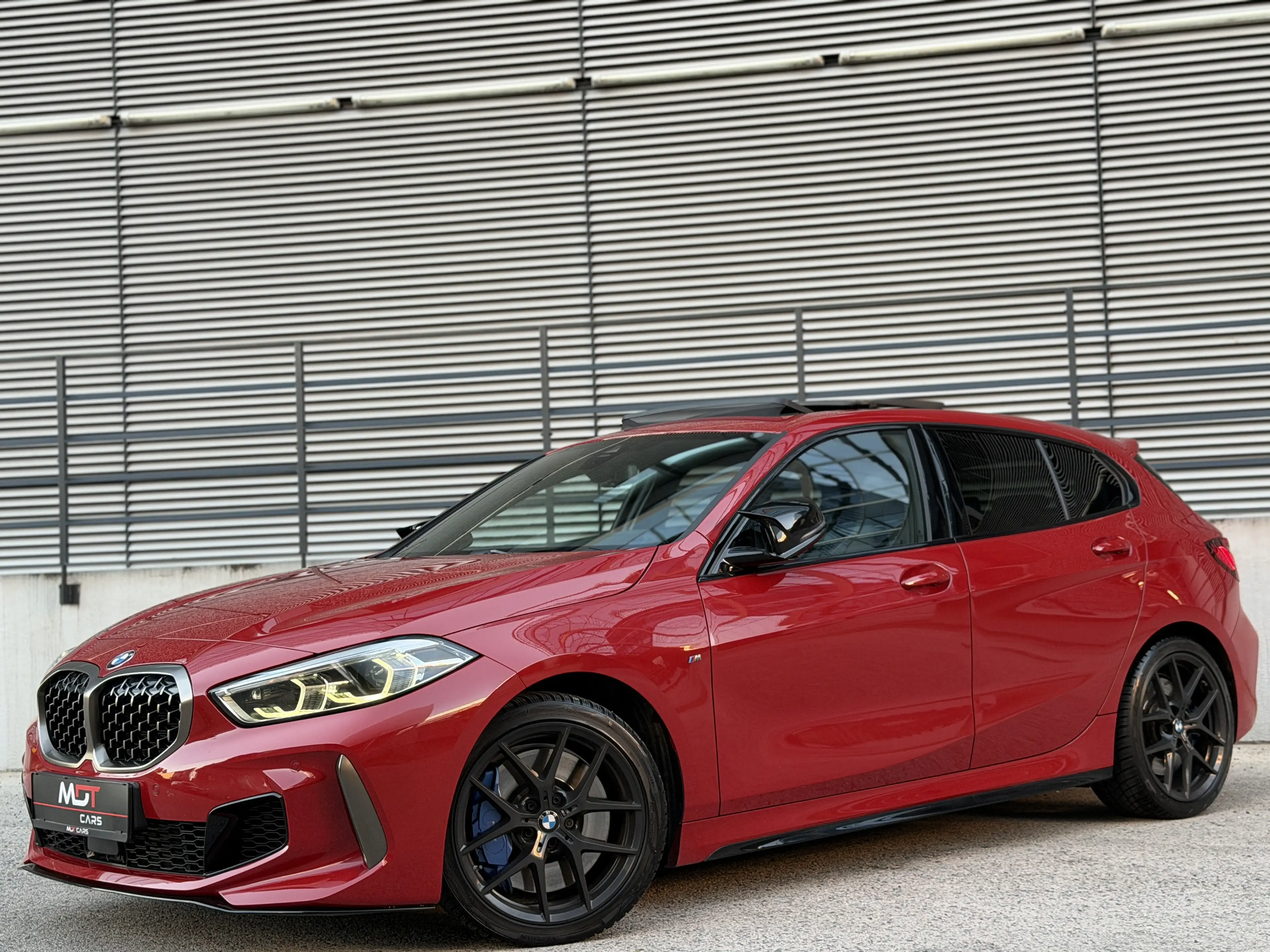 BMW 135 M135 i xDrive|PANO|KEYLESS|HEAD-UP|HARMAN|MEMORY|G — photo 5