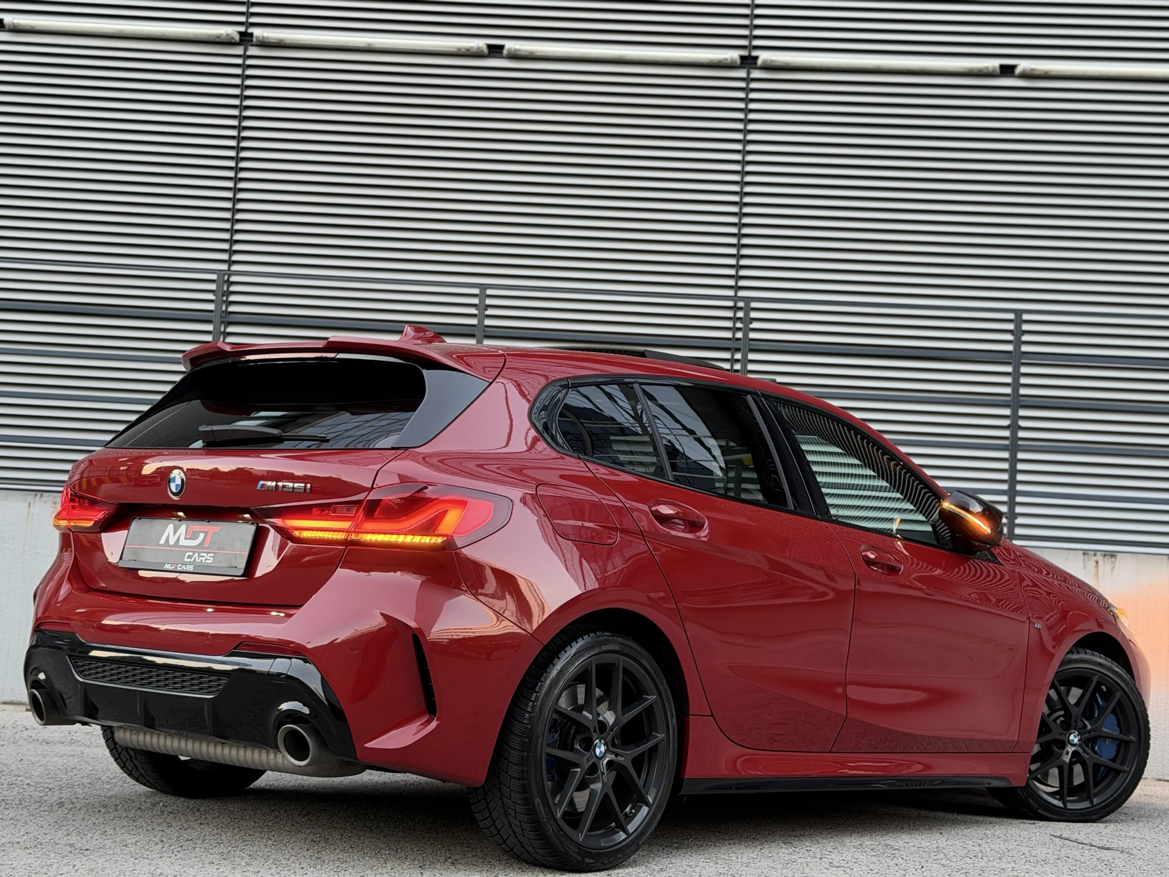 BMW 135 M135 i xDrive|PANO|KEYLESS|HEAD-UP|HARMAN|MEMORY|G — photo 10