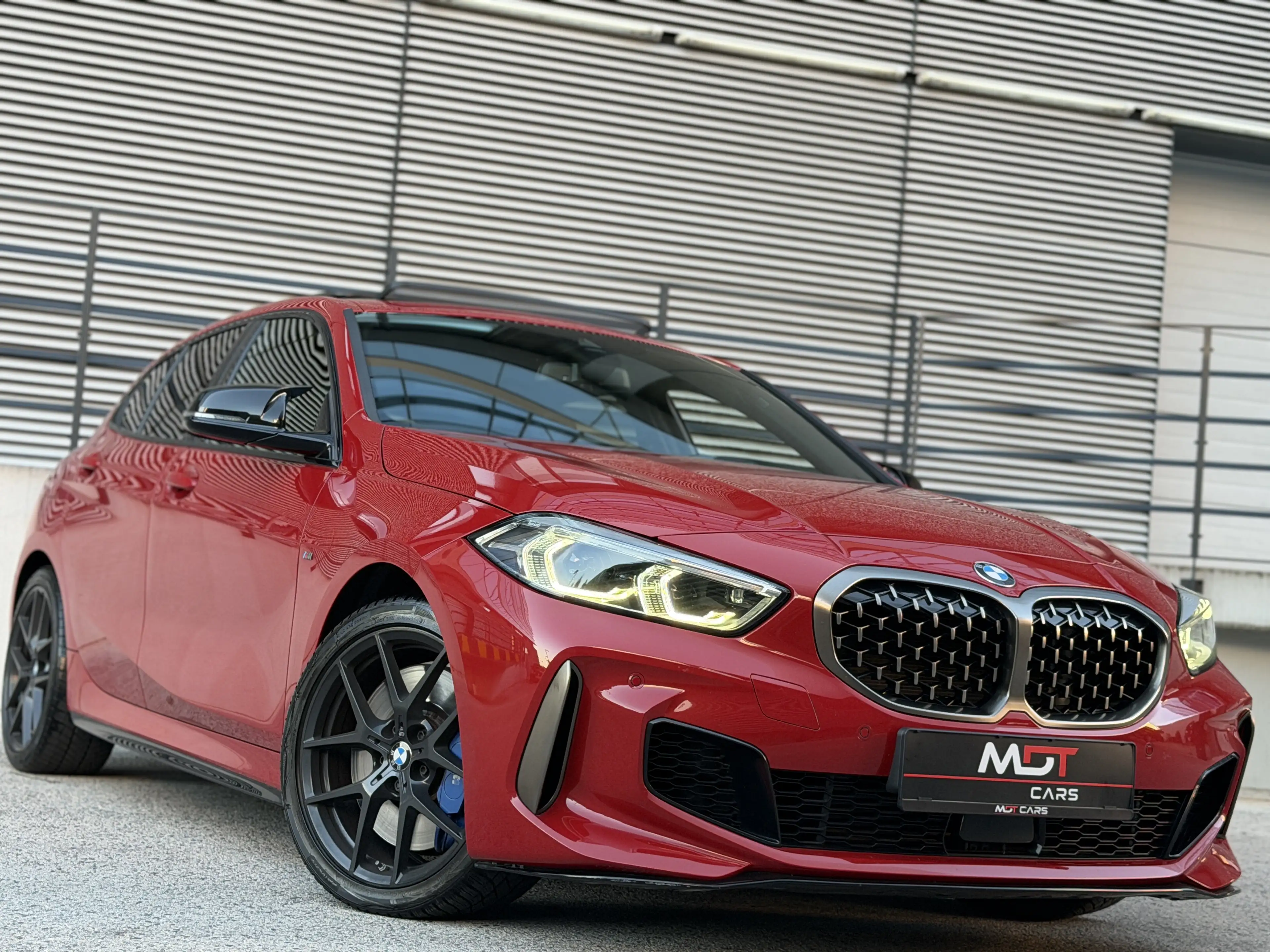BMW 135 M135 i xDrive|PANO|KEYLESS|HEAD-UP|HARMAN|MEMORY|G — photo 2