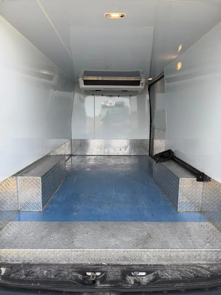 Mercedes-Benz Sprinter снимка Mercedes-Benz Sprinter