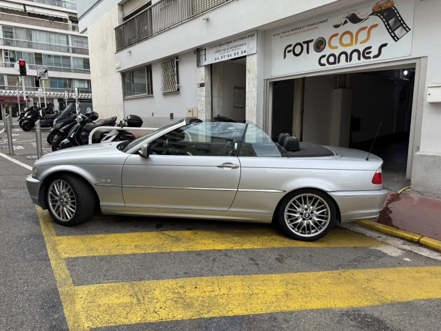 BMW 330 (E46) 330CIA 231CH Gris - 2