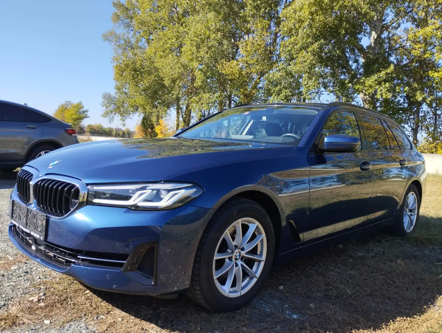 BMW 520 520 d ACC,Anhängevorr.E-Sitz Blau - 2