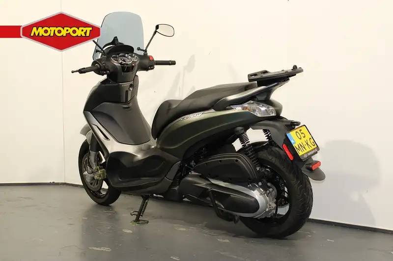 Piaggio Beverly 350 - foto 4