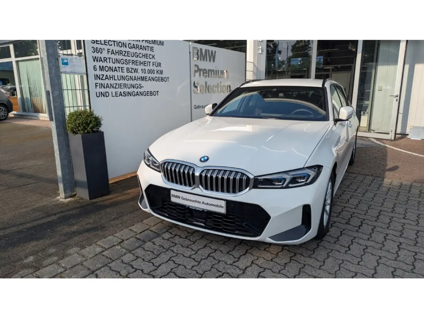 BMW 320 d M-Sport HUD AHK AdLED Hifi Inno/Comf Weiß - 2