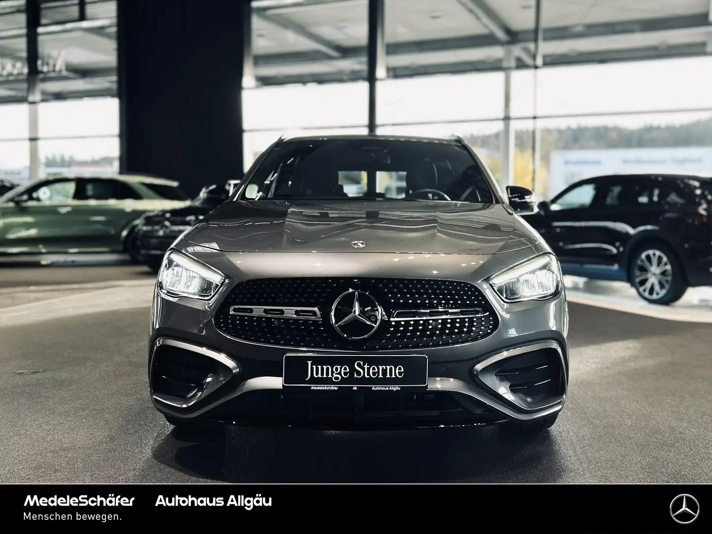 Mercedes-Benz GLA 200 GLA 200 AMG Night AHK LED KeyGo Kam Easy Ambie Tel Grau - 2