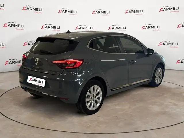 Renault Clio view 4