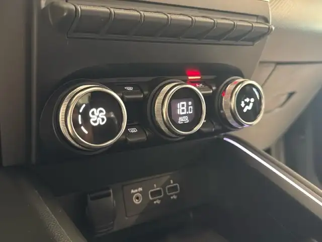 Renault Clio view 11