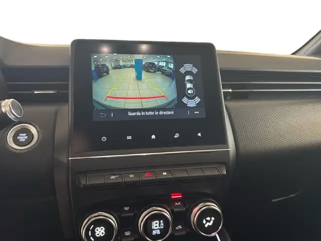 Renault Clio view 9