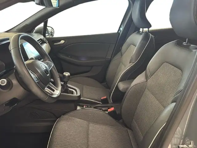 Renault Clio view 12
