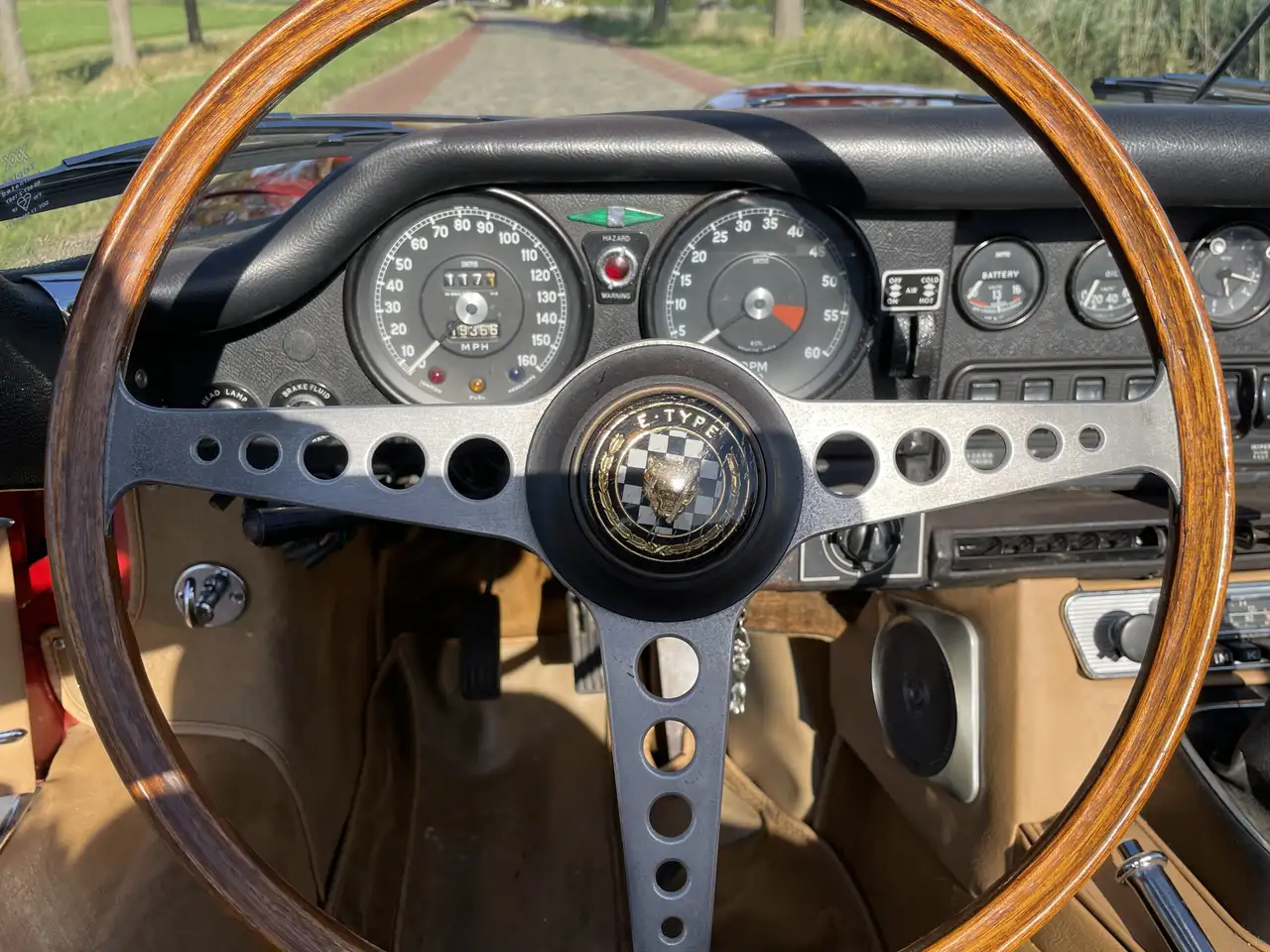 Jaguar E-Type 4.2 Cabriolet, foto 11