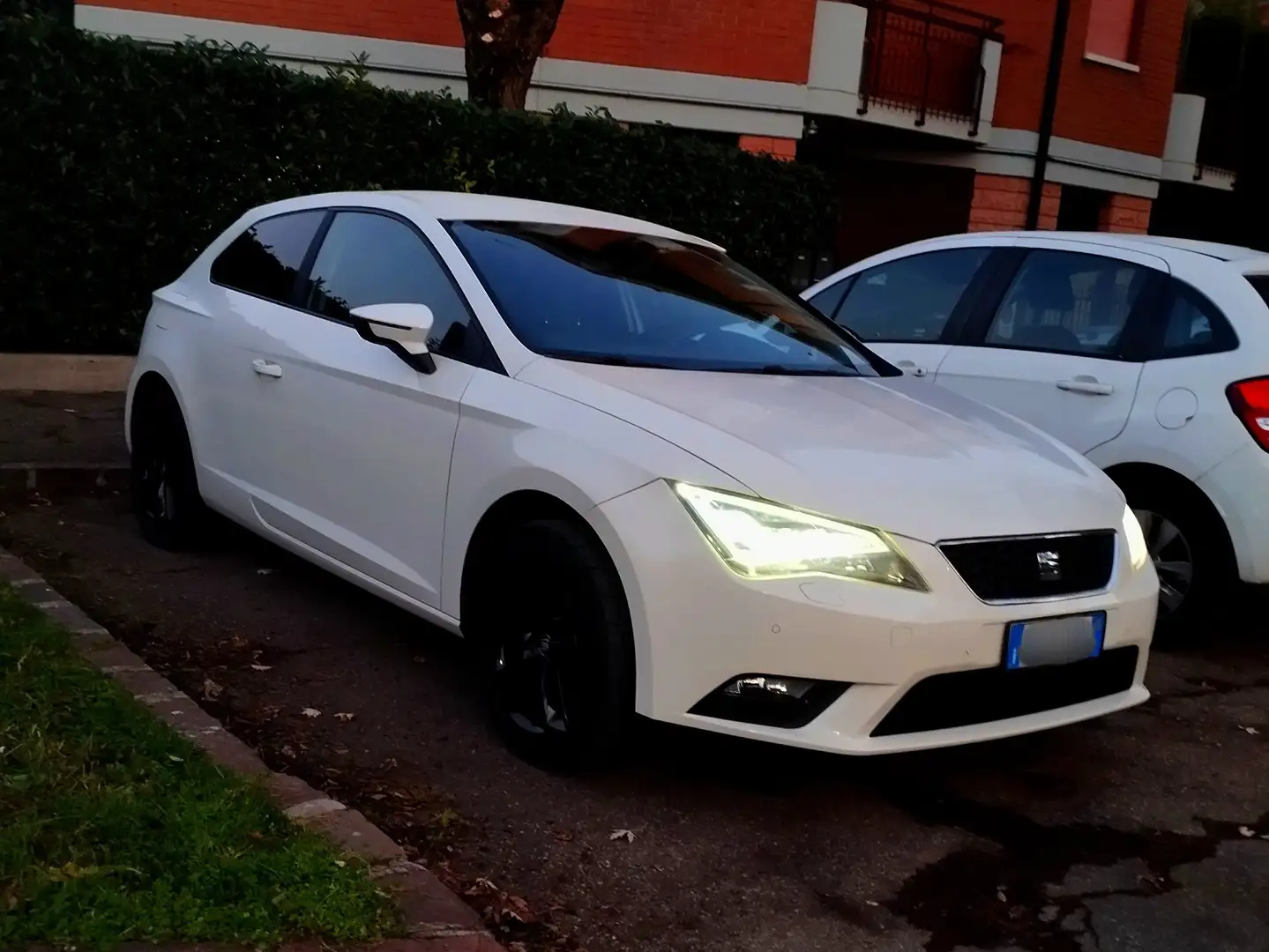 SEAT Leon Leon SC 2.0 tdi cr FR s Bianco - 1