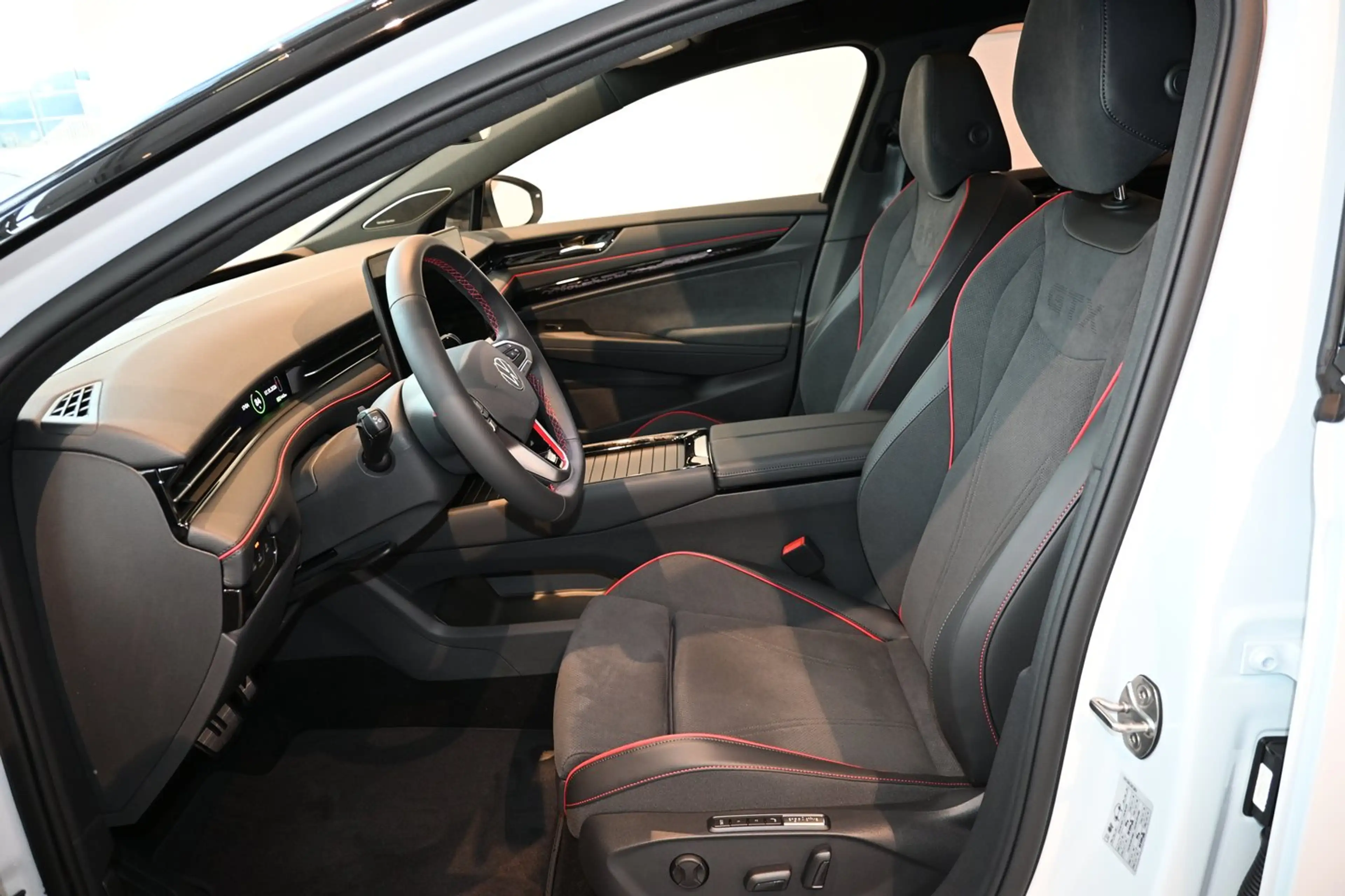 Volkswagen ID.7 Tourer GTX 4MOTION 250kW Business — photo 4