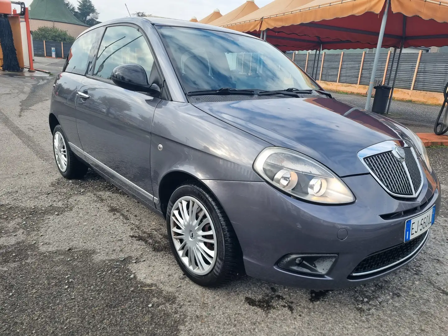 Lancia Ypsilon Ypsilon II 2011 1.2 8v Platinum 69cv Grigio - 2